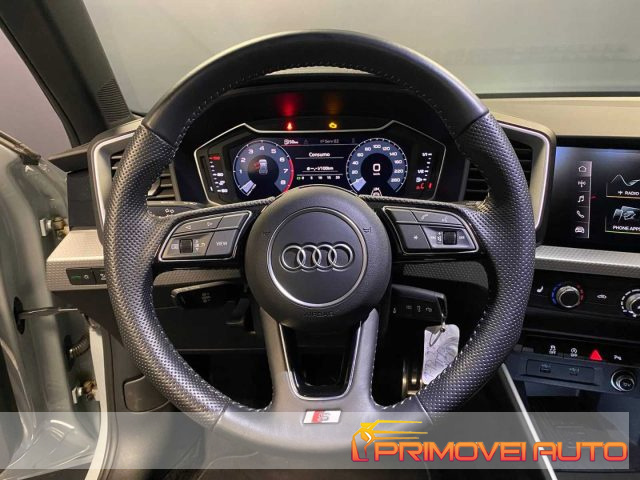 Audi A1 citycarver 30 TFSI Pack S-Line interno - foto 3 di 4