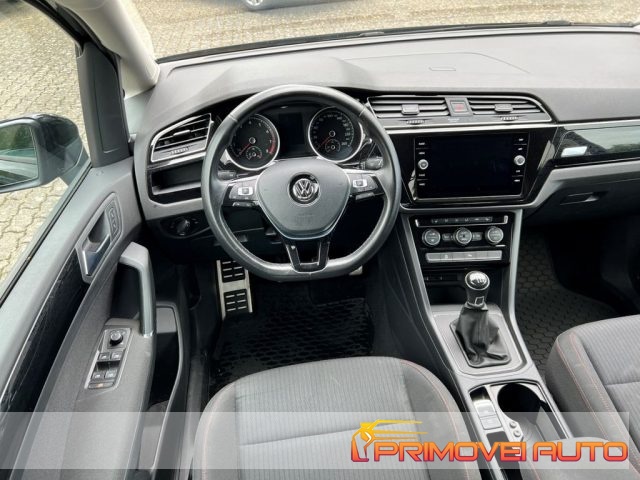 Volkswagen Touran 1.2 TSI Sound BlueMotion Technology usato a CASTELNUOVO RANGONE