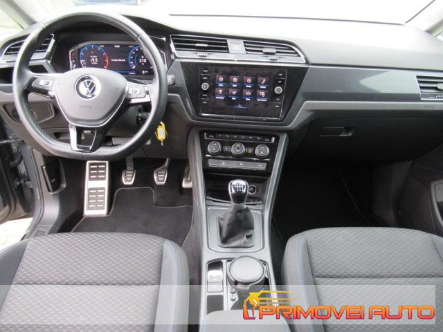 Volkswagen Touran 1.5 TSI United usato a CASTELNUOVO RANGONE