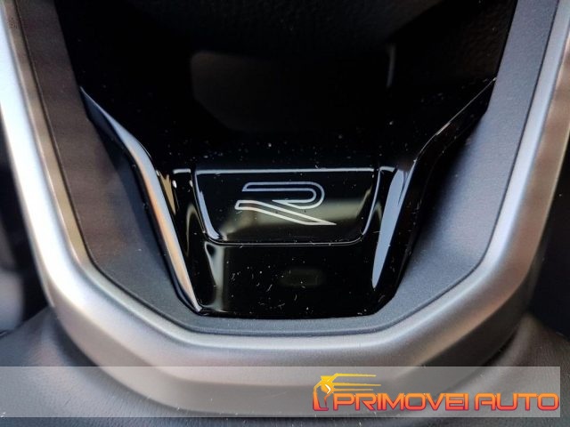 Volkswagen Golf 1.5 TSI 150 CV R-Line usato a CASTELNUOVO RANGONE
