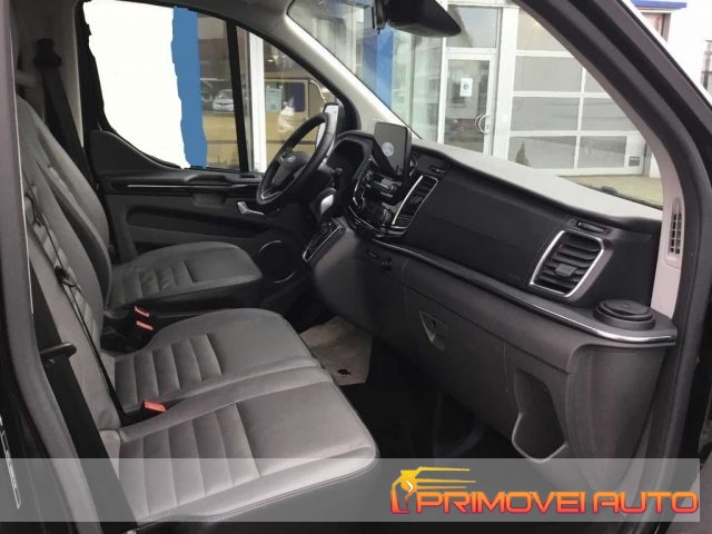 Ford Tourneo Custom 320 2.0 TDCi 130CV PL Titanium - foto 3 di 4