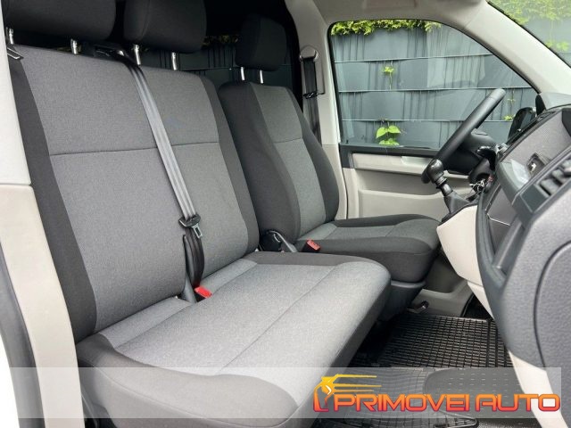 Volkswagen Caravelle T6 2.0 TDI 150CV usato a CASTELNUOVO RANGONE