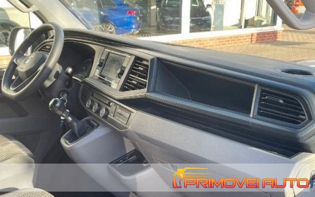 Volkswagen Caravelle T6 2.0 TDI 150CV usato a CASTELNUOVO RANGONE