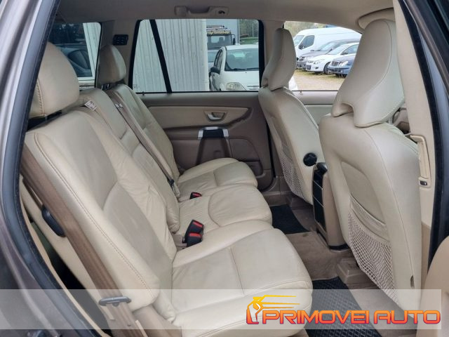 Volvo XC90 D5 AWD Geartronic - foto 4 di 4