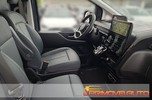 Hyundai STARIA 2.2 AT 2WD 7 posti Luxury - foto 2 di 4