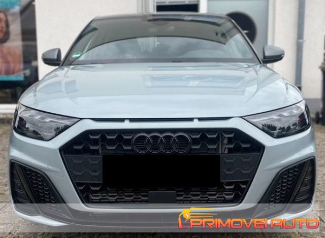 Audi A1 SPB 40 TFSI S tronic S line edition - foto 2 di 4