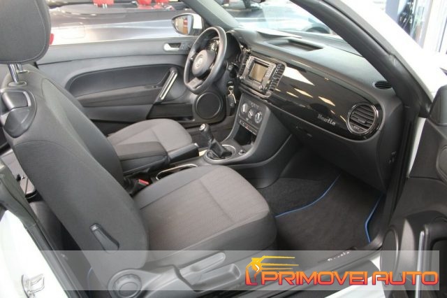 Volkswagen Maggiolino Cabrio 1.2 TSI Design BlueMotion Technology - foto 2 di 4