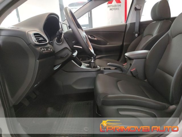 Hyundai i30 1.6 CRDi 115CV 5 porte - foto 2 di 4