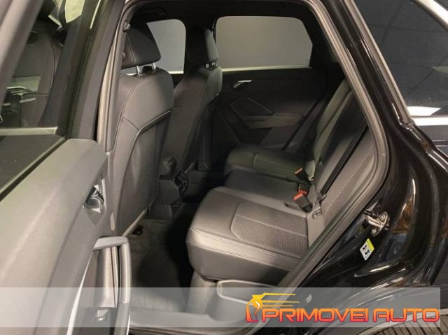 Audi Q3 35 TDI S tronic S line - foto 3 di 4
