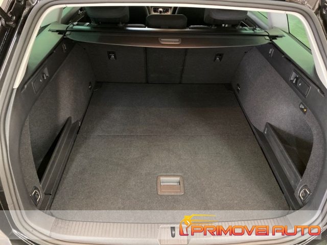 Volkswagen Passat Variant 2.0 TDI SCR EVO usato a CASTELNUOVO RANGONE