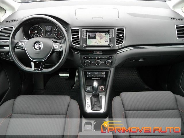 Volkswagen Sharan 2.0 TDI 150 CV DSG Sound BlueMotion Tech. usato a CASTELNUOVO RANGONE