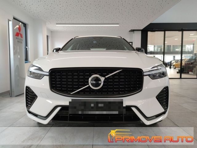Volvo XC60 B4 (d) AWD Geartronic R-design - foto 4 di 4
