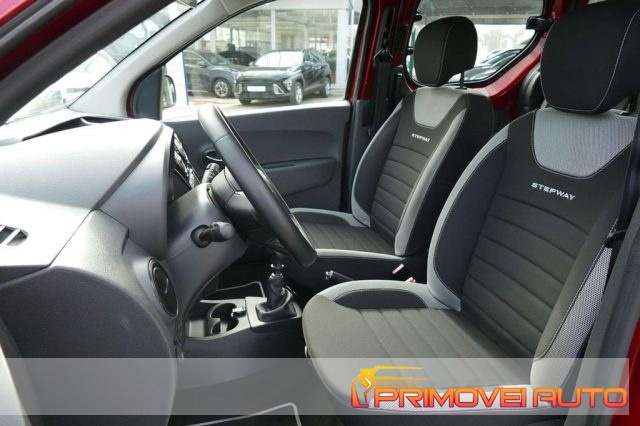 Dacia Dokker Stepway 1.3 TCe 130CV - foto 2 di 4