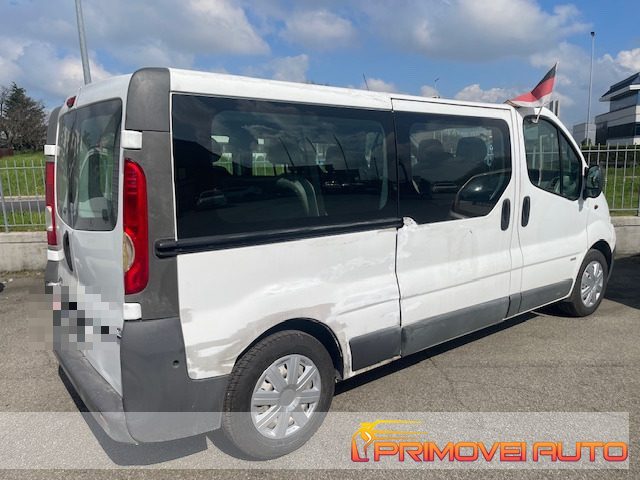 Opel Vivaro 27 2.0 CDTI L2 H1 Combi 9 posti usato a CASTELNUOVO RANGONE