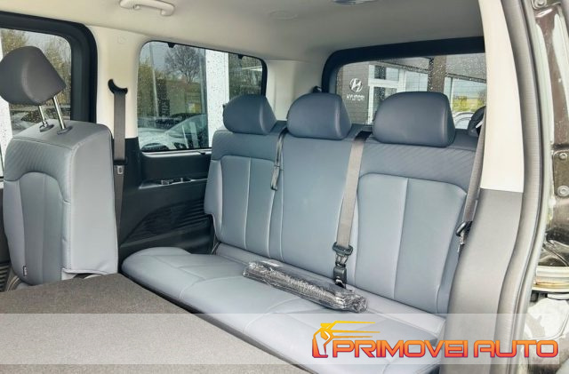 Hyundai STARIA 2.2 AT 9 posti - foto 2 di 4
