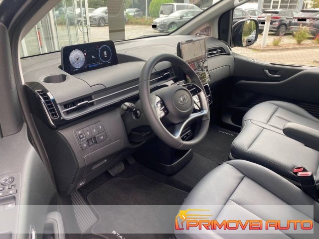 Hyundai STARIA 2.2 AT AWD 9 posti - foto 2 di 4