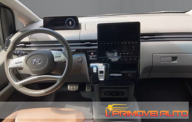 Hyundai STARIA 2.2 AT 7 POSTI - foto 2 di 4
