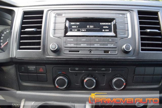Volkswagen Transporter 2.0 TDI 102CV PL Kombi usato a CASTELNUOVO RANGONE