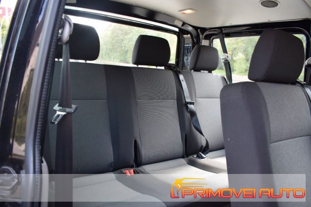 Volkswagen Transporter 2.0 TDI 102CV PL Kombi - foto 3 di 4