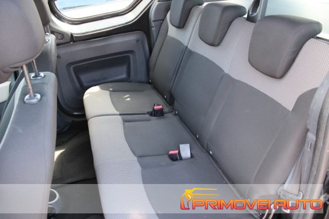 Dacia Dokker 1.6 8V 100CV Ambiance - foto 3 di 4