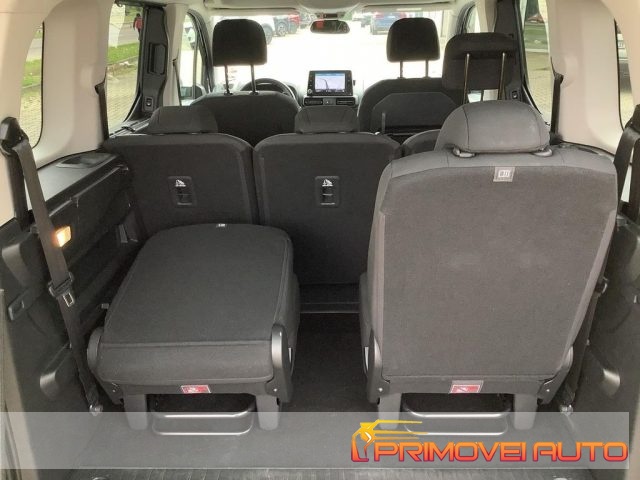 Citroen Berlingo PureTech 130 Stop&Start EAT8 M Shine - foto 3 di 4