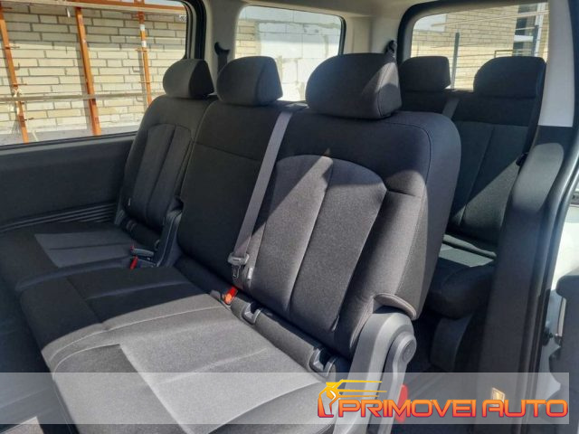 Hyundai STARIA 2.2 AT Trend 9 posti - foto 2 di 4