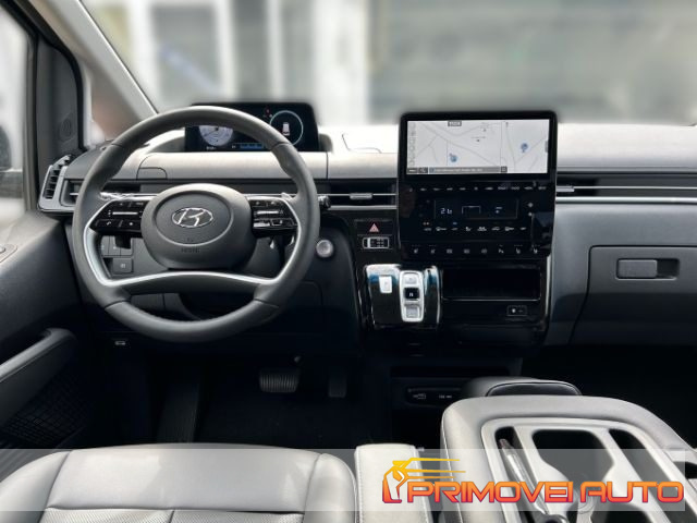 Hyundai STARIA 2.2 MT 2WD 9 posti Prime - foto 2 di 4