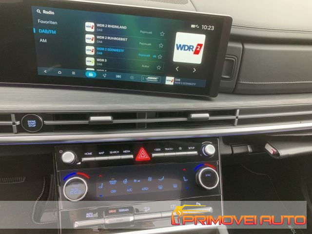 Hyundai SANTA FE 1.6 T-GDi HEV 4WD AT 7 posti XCLASS nuovo a CASTELNUOVO RANGONE