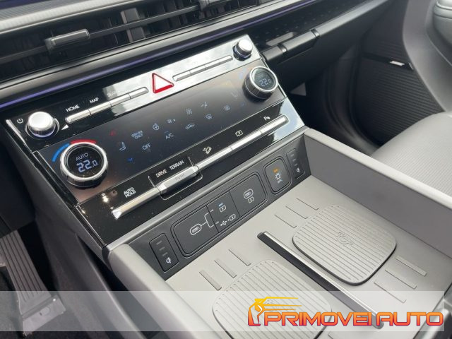 Hyundai SANTA FE 1.6 T-GDi HEV 4WD AT 7 posti XCLASS - foto 2 di 4