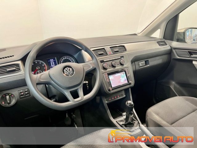 Volkswagen Caddy 1.0 TSI 102 CV Trendline Maxi 7 posti - foto 2 di 4