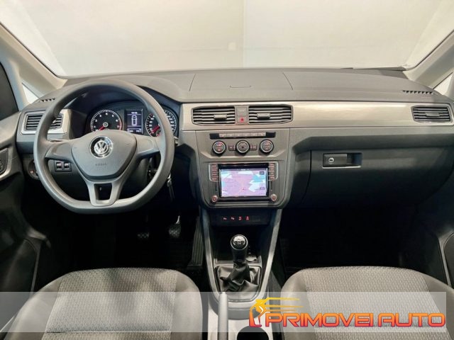 Volkswagen Caddy 1.0 TSI 102 CV Trendline Maxi 7 posti usato a CASTELNUOVO RANGONE
