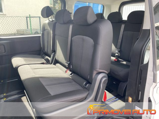 Hyundai STARIA 2.2 AT 9 posti - foto 2 di 4