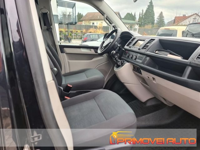 Volkswagen Transporter 2.0 TDI 150CV Kombi usato a CASTELNUOVO RANGONE
