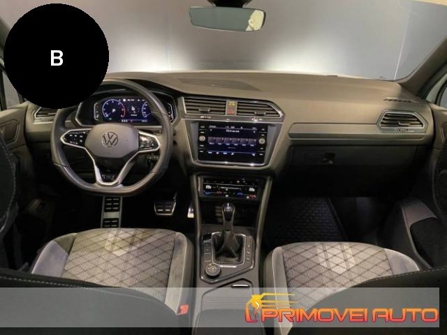 Volkswagen Tiguan 2.0 TDI 200 CV SCR DSG 4MOTION R-Line usato a CASTELNUOVO RANGONE