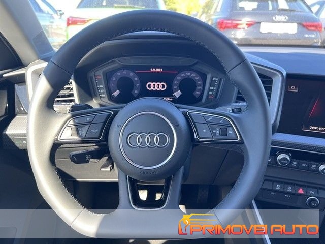 Audi A1 SPB 25 TFSI S tronic S line edition - foto 2 di 4