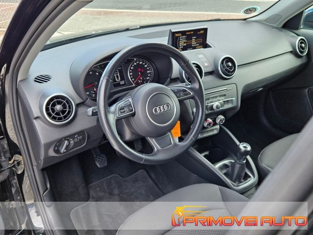 Audi A1 SPB 1.0 TFSI ultra S LINE - foto 2 di 4