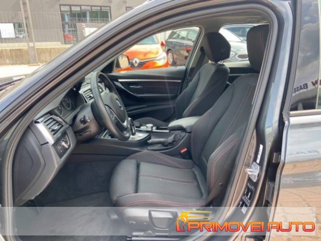 BMW 318 d Touring Sport - foto 2 di 4