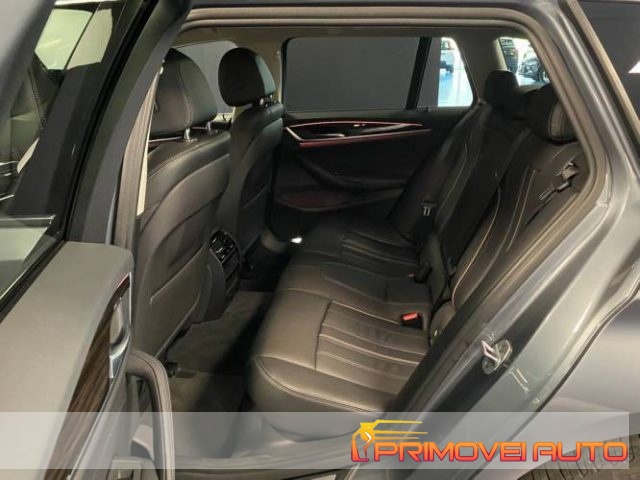 BMW 530 d 249CV xDrive Touring Luxury - foto 3 di 4