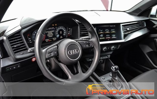 Audi A1 SPB 30 TFSI S tronic S line edition - foto 2 di 4