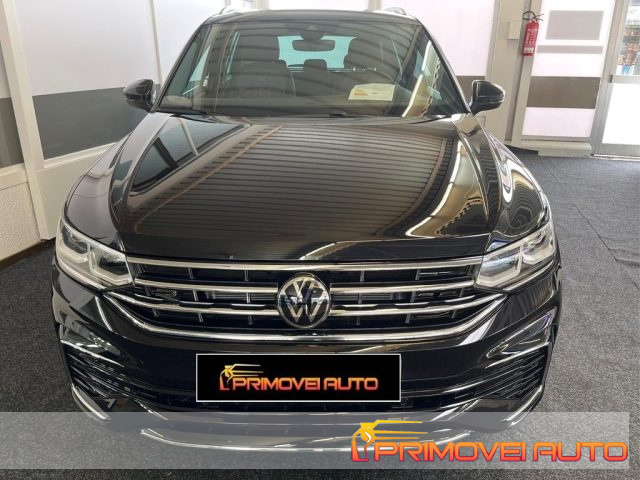 Volkswagen Tiguan 1.5 eTSI 150 CV ACT DSG R-Line, del 2024, 50 km, in vendita a Castelnuovo Rangone (MO)