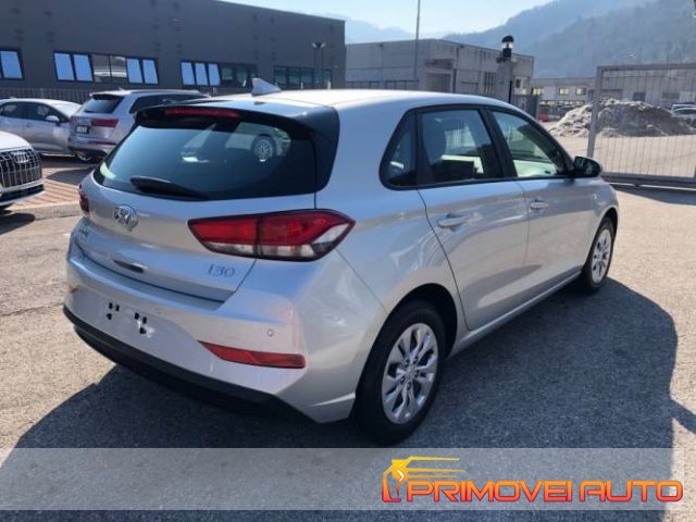 Hyundai i30 1.5 5 porte Classic Plus, del 2020, 28.400 km, in vendita a Castelnuovo Rangone (MO)
