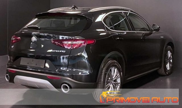 Alfa Romeo Stelvio 2.0 Turbo 200 CV AT8 Q4 Executive, del 2021, in vendita a Castelnuovo Rangone (MO)