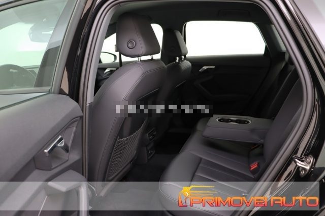 Audi A3 SPB 35 TFSI S tronic S line - foto 3 di 4
