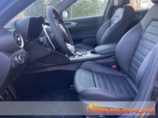 Alfa Romeo Giulia 2.2 Turbodiesel 210 CV AT8 AWD Q4 Competizione - foto 2 di 4