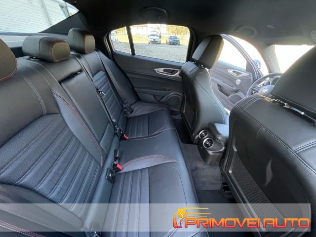 Alfa Romeo Giulia 2.2 Turbodiesel 210 CV AT8 AWD Q4 Competizione - foto 3 di 4