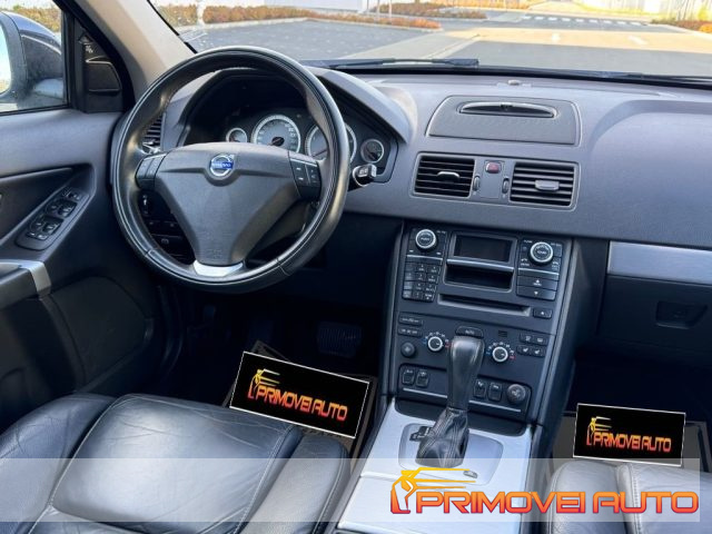 Volvo XC90 D5 AWD Momentum usato a CASTELNUOVO RANGONE