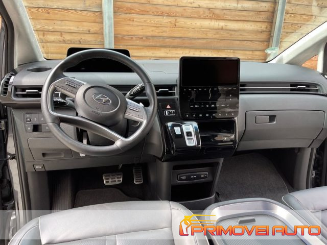 Hyundai STARIA 2.2 MT 2WD 9 posti Wagon usato a CASTELNUOVO RANGONE