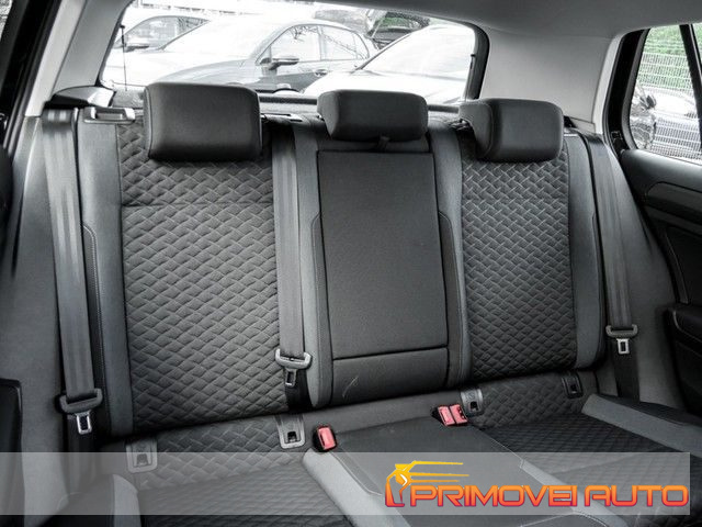 Volkswagen Golf 1.5 TSI ACT 5p. R-line BlueMotion Technology usato a CASTELNUOVO RANGONE
