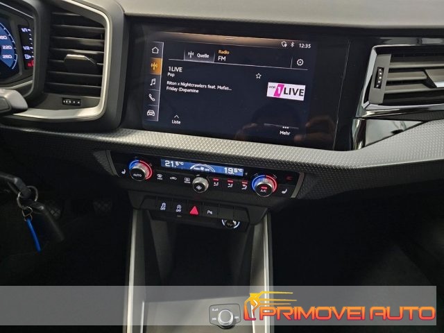 Audi A1 SPB 25 TFSI S line edition - foto 2 di 4