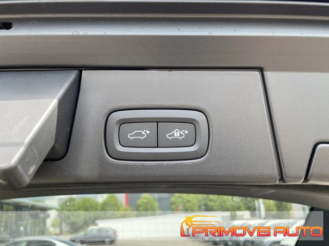 Volvo V90 T6 Recharge Plug-in Hybrid AWD aut. Inscription, del 2022, 35.800 km, in vendita a Castelnuovo Rangone (MO)